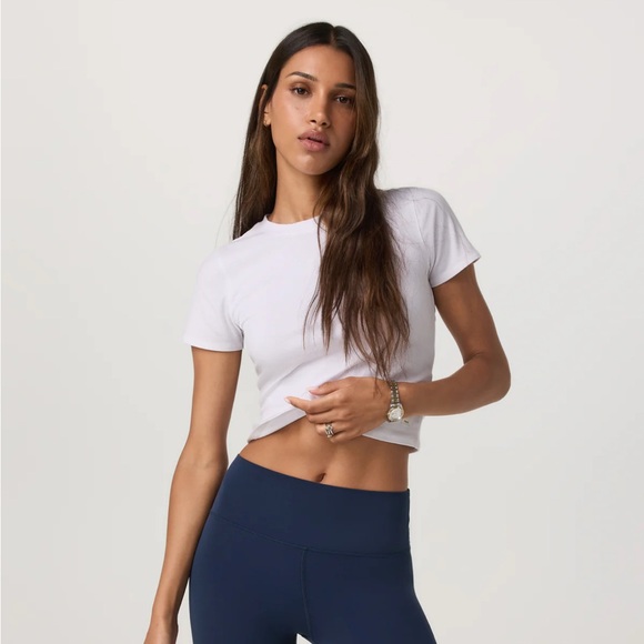 Vuori Tops - Vuori Women’s Pose Fitted Tee Short Sleeve Top Sz L White VW169 Athleisure